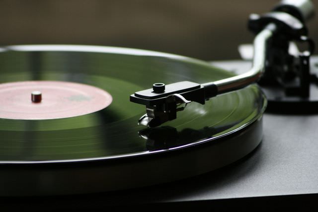 Plattenspieler mit LP, Word Record Store Day