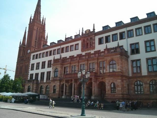 Wiesbaden, Schlossplatz, Rathaus